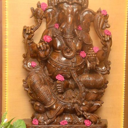 Tirukkadaiyur Hotel Kanakabhishegam First Hotel From The Thirukadaiyur Temple מראה חיצוני תמונה