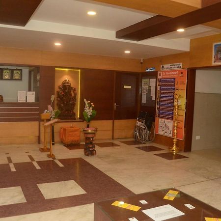Tirukkadaiyur Hotel Kanakabhishegam First Hotel From The Thirukadaiyur Temple מראה חיצוני תמונה