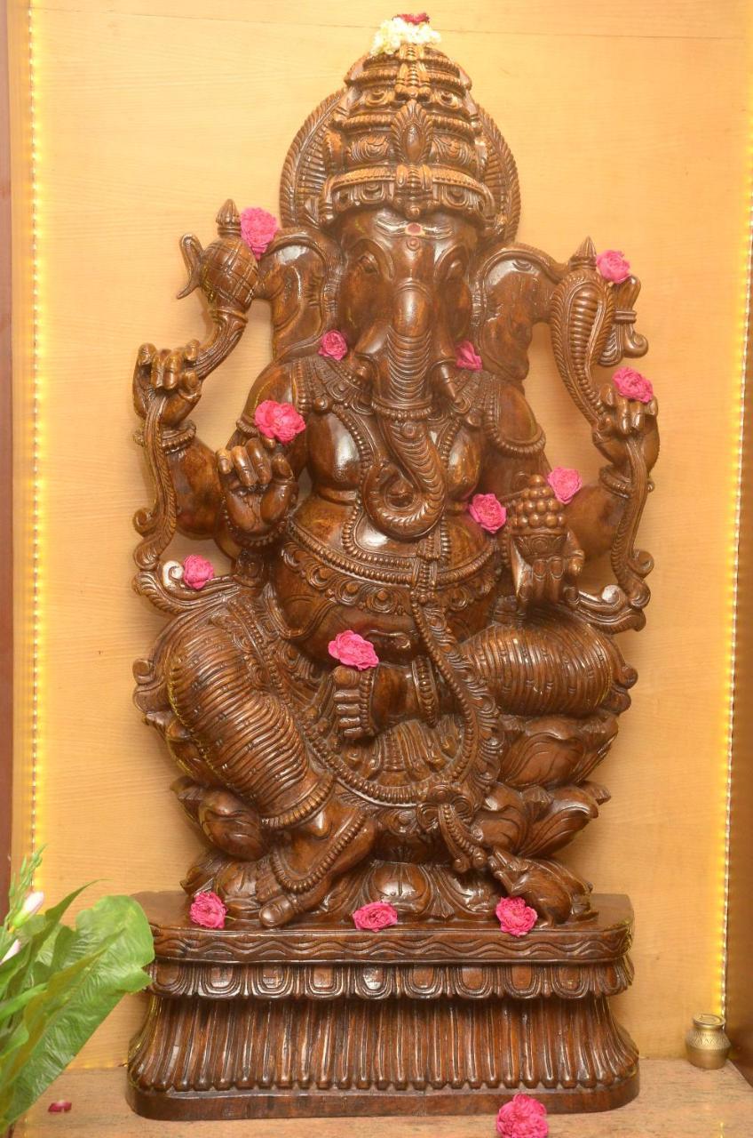 Tirukkadaiyur Hotel Kanakabhishegam First Hotel From The Thirukadaiyur Temple מראה חיצוני תמונה