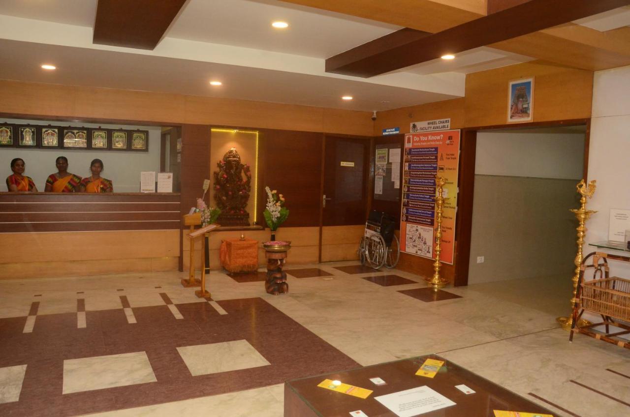 Tirukkadaiyur Hotel Kanakabhishegam First Hotel From The Thirukadaiyur Temple מראה חיצוני תמונה